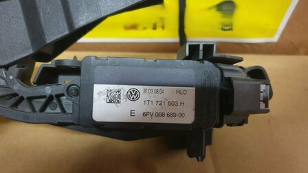 Caddy Gaspedaal met elektronische module 1T1721503H
