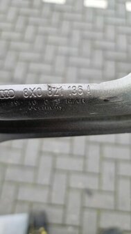 A1 8X spatschermsteun Rechts Voor 8X0821136A