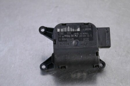 Golf A3 8P Kachelstelmotor Valeo 1K0907511D
