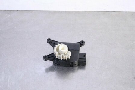 Golf A3 8P Kachelstelmotor Valeo 1K0907511D