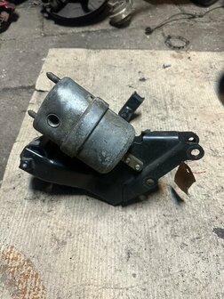 T4 Transporter Baksteun 7D0399107AL