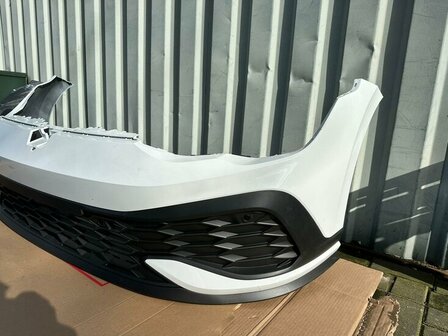Golf 8 GTI voorbumper Clubsport 2020-2022 4xpdc wit R5