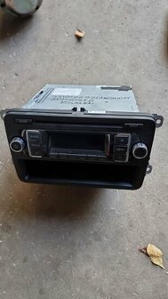Golf caddy Radio cd speler 5K0035156A