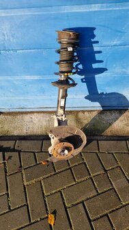 T Roc Veerpoot Links Voor 5Q0413031HT 5Q0407257A