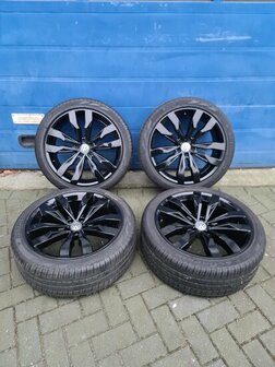 Tiguan Velg 20 inch set Suzuka Velgen en Banden 5NA601025G