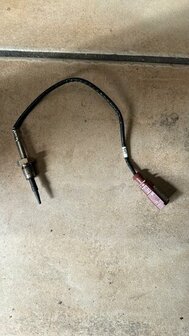 Uitlaat temperatuursensor 05L906088M