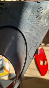 Leon 1P Mistlamp kap Links en rechts 1P0853666A 1P0853665A