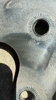 Tiguan Draagarm Links 3Q0407153D