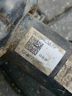 Tiguan veerpoot 5QF413031BL 5QF412022BL