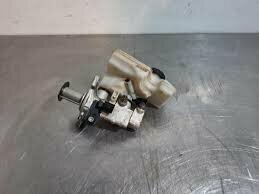 Golf 7 passat hoofdremcilinder 5q1611301C