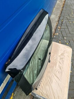 Mii achterklep met ruit zwart