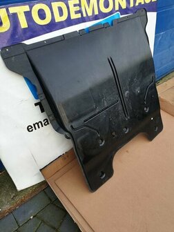 Geschikt voor Polo 2G Motorbeschermplaat