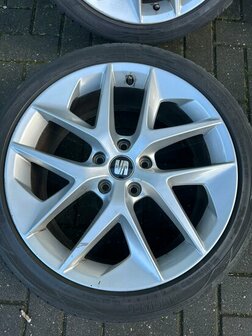 Leon caddy Velg 18 inch set 5F0601025F