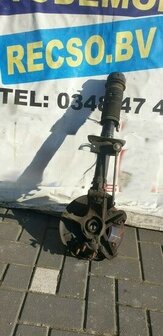 Polo 6R Wielophanging Fusee Veerpoot Links Voor