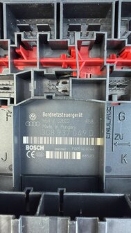 Tiguan BCM Computer Body Control Boordnet 3C8937049D
