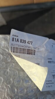 Audi Q2 ruit afdichting links achter 81A839477