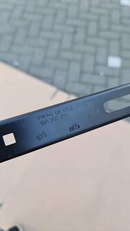 ID.4 E21 Steun voor middengrille voorbumper 10A807189