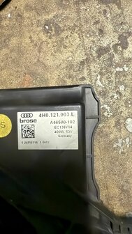 Koelluchtventilator + Behuizing 4H0121003L