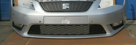 Leon 5F Voorbumper Grill pdc ice zilver LX7W 5F0807221