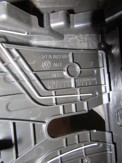 VW Touran Afdekking slot steun 5TA867617