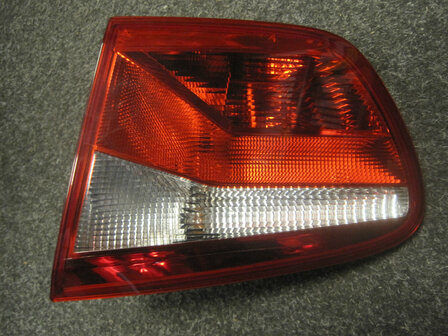 Seat ibiza ST Achterlichten links  midden 6J8945093