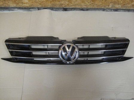 VW Jetta Grill 5C6853651J