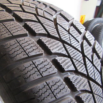 Touareg Karakum Velgen Dunlop Winterset 255/55/18 7P6601025C