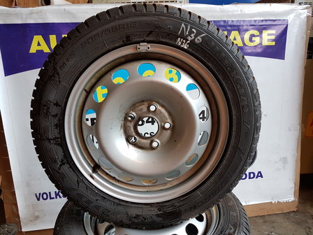 VW Caddy Goodyear M+S Winterbanden set 205/55/16 2k3601027