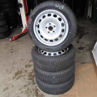 VW Caddy Goodyear M S Winterbanden set 205/55/16 2k3601027