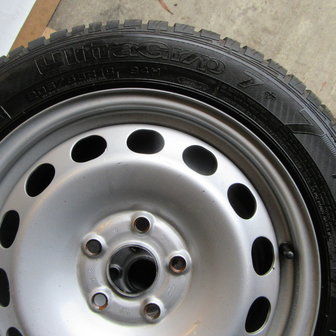 VW Caddy Goodyear M S Winterbanden set 205/55/16 2k3601027