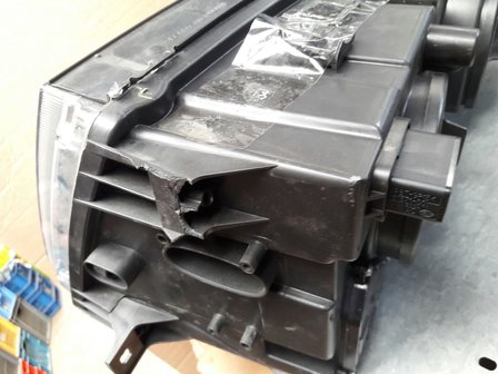 Orginele VW Crafter Koplamp links oortjes kapot 2E1941005