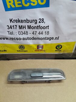 Audi A3 A4 8E binnenverlichting 8P0947111A 8P0947111B