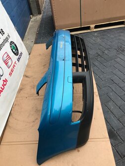 VW Touran Caddy 3 voorbumper bumper blauw