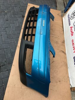 VW Touran Caddy 3 voorbumper bumper blauw