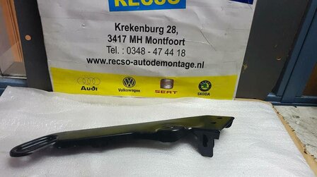 VW arteon slot drager rechts 3G8806929