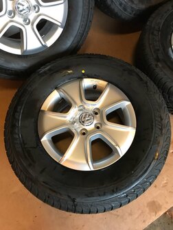 VW Amarok winterset winter Bridgestone 245/70/16 2H0071496