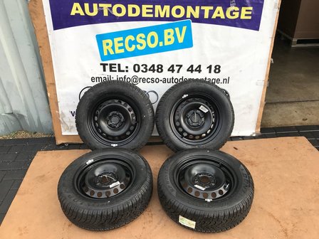 VW Golf 5 6 7 Audi A3 Winter set Winterbanden Dunlop 195/65/15 NIEUW