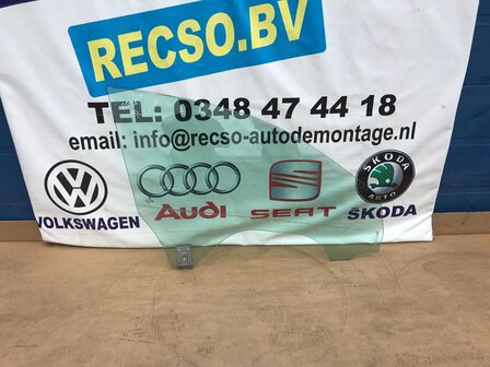 VW Arteon rechts voor raam 