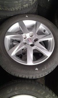 ref.4 banden velg velgen set alu Ibiza 6J 2010 185/60/15