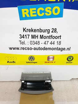 Asbak voor van een Volkswagen Caddy 3 2K0857423A