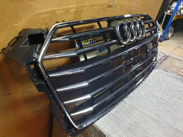 Audi A5 nieuw voor Grill orgineel Chrome 8W6853651AB