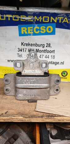 VAG Motorsteun Baksteun versnellingsbaksteun links 1k0199555R