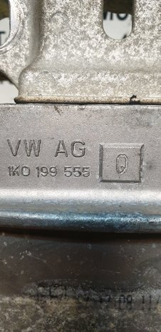 VAG Motorsteun Baksteun versnellingsbaksteun links 1K0199555Q