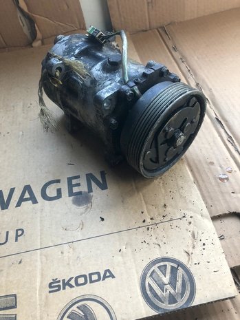 VW Aircopomp Compressor 357820803A 