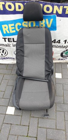 VW Caddy 2016+ interieur stoel in  hoogte stelbaar stof links