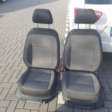 VW Caddy 3 interieur voor stoelen