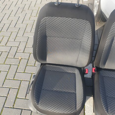 VW Caddy 3 interieur voor stoelen