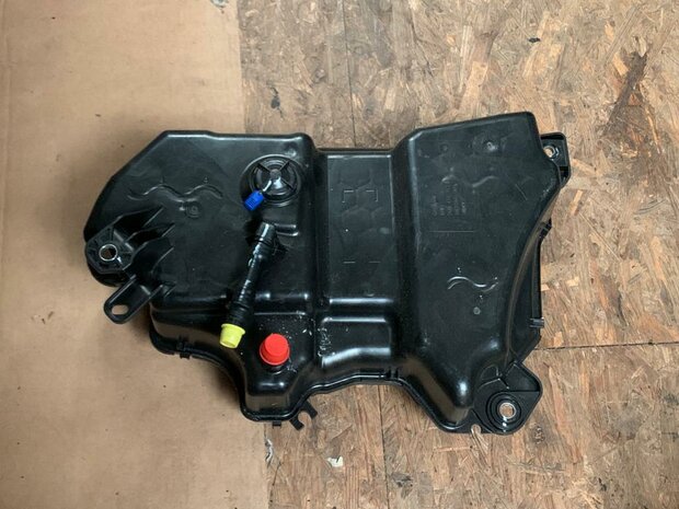 VW Touran 2016 2022 Adblue tank Brandstoftank 5QA131877A B C 