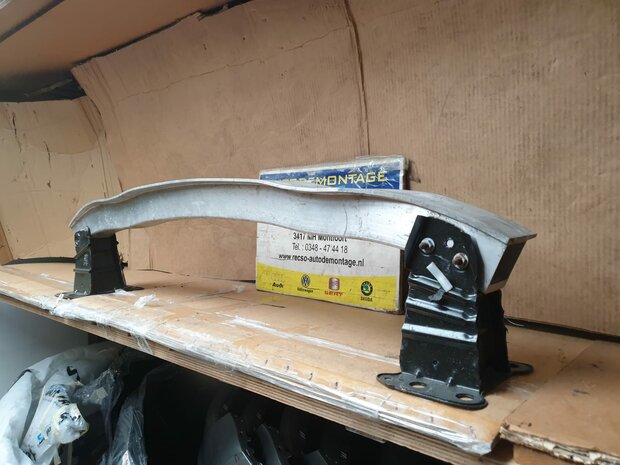 Audi A3 Bumperbalk Voor 8P4807113C