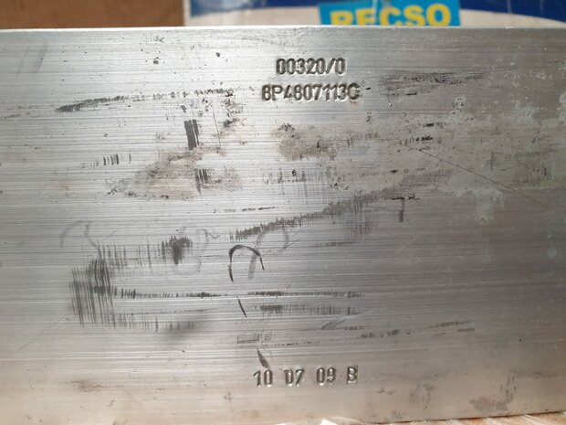 Audi A3 Bumperbalk Voor 8P4807113C